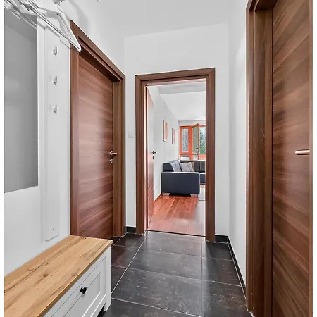 44 Apartament *